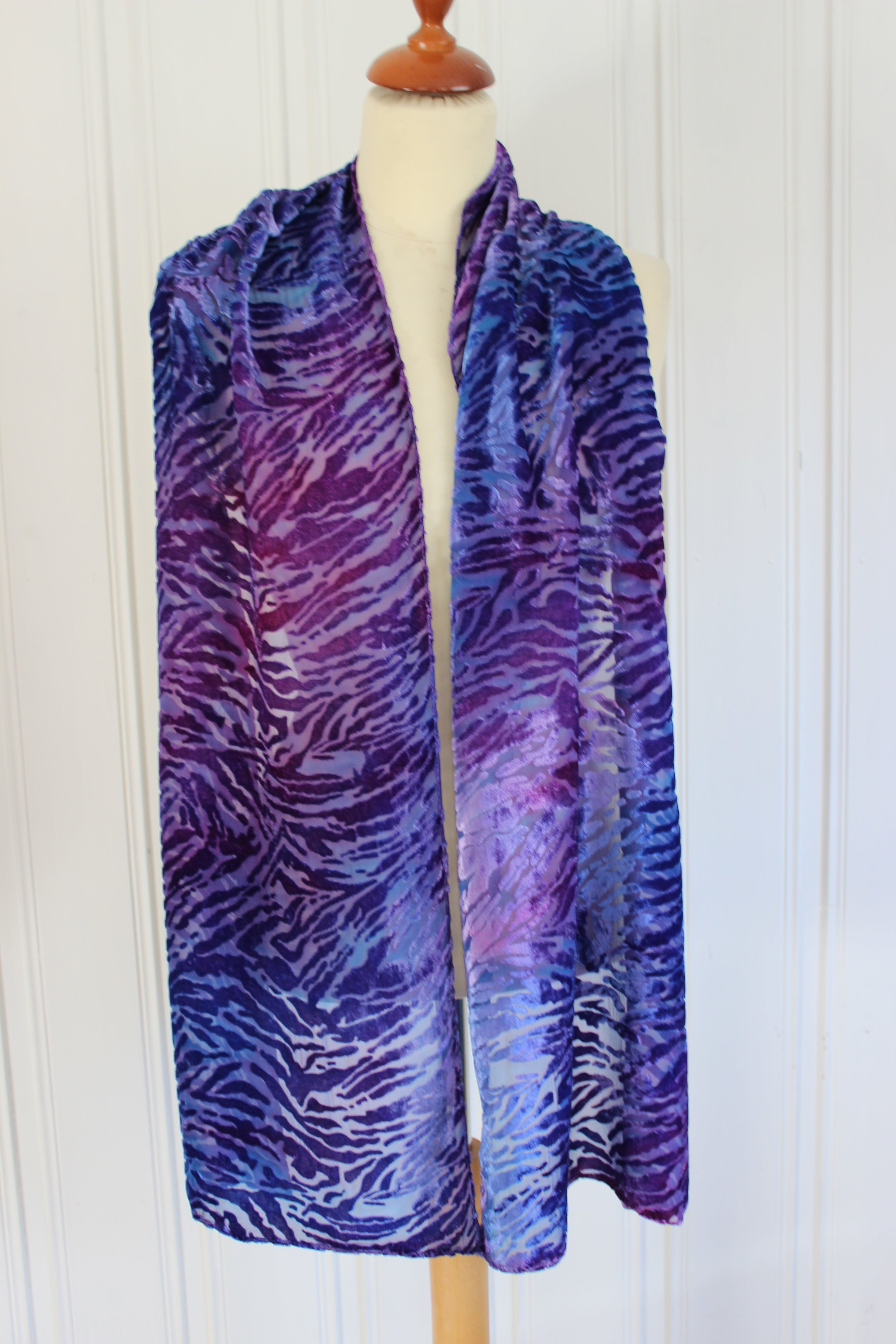 Håndmalt skjerf i silke 4835