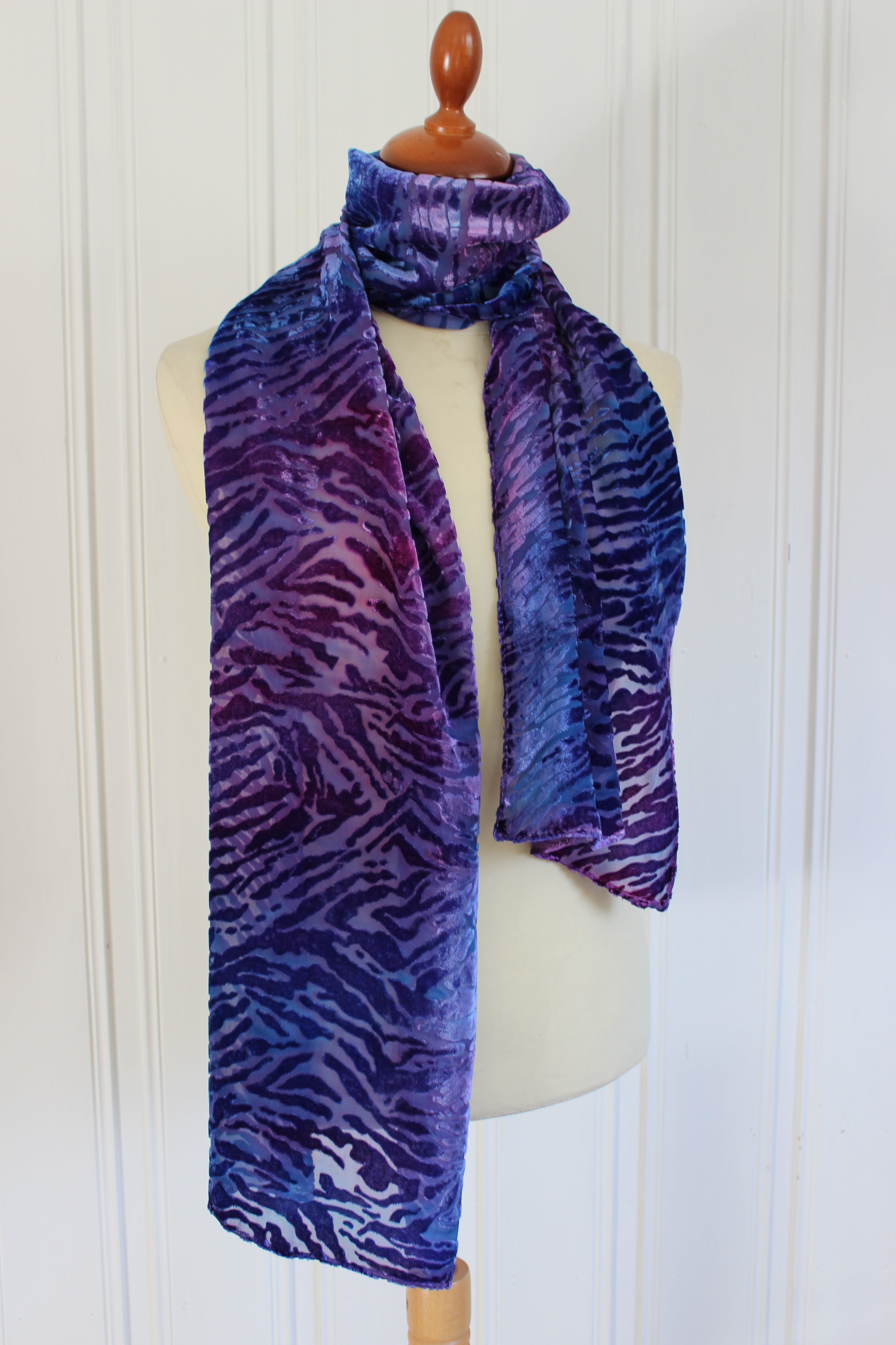 Håndmalt skjerf i silke 4835